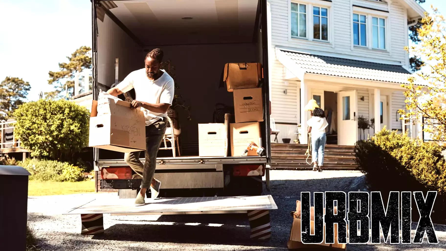 Federal Workers Face Housing Challenges Amid Return-to-Office Mandate