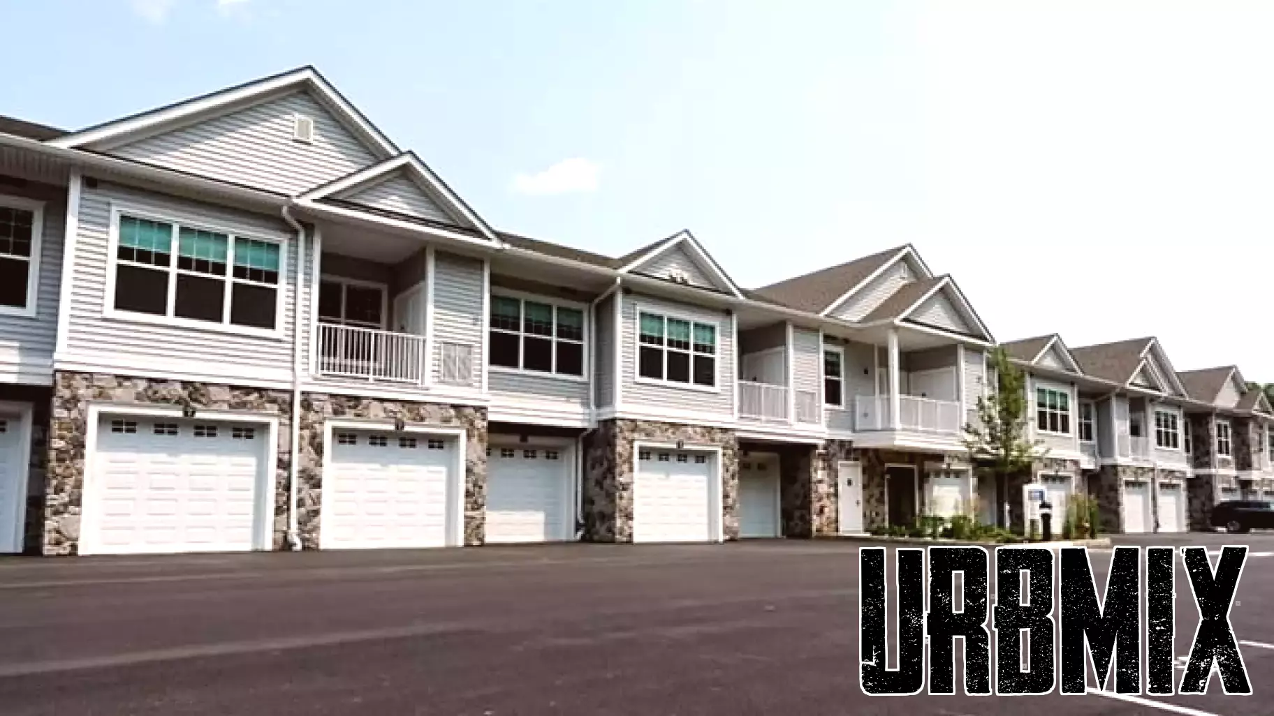 Frustrated Homebuyer Calls Out Misleading Real Estate Photos