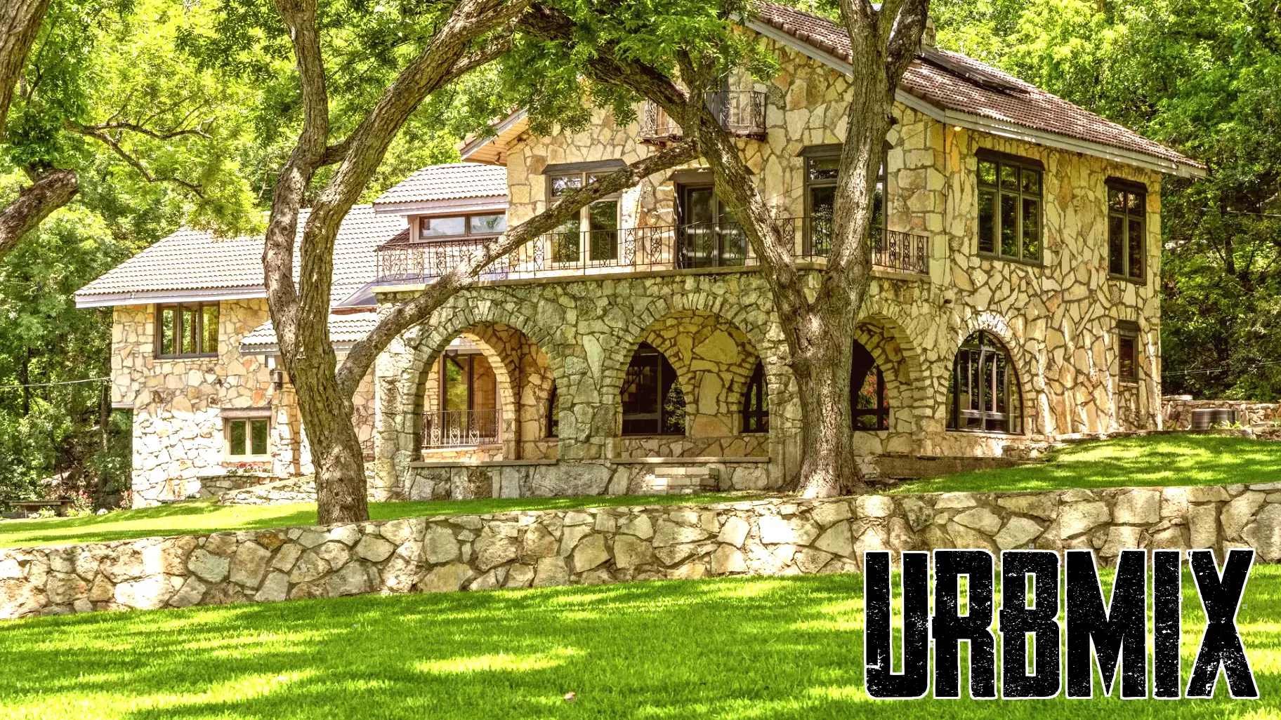 Historic Lake Austin Lodge Hits the Market for $16 Million