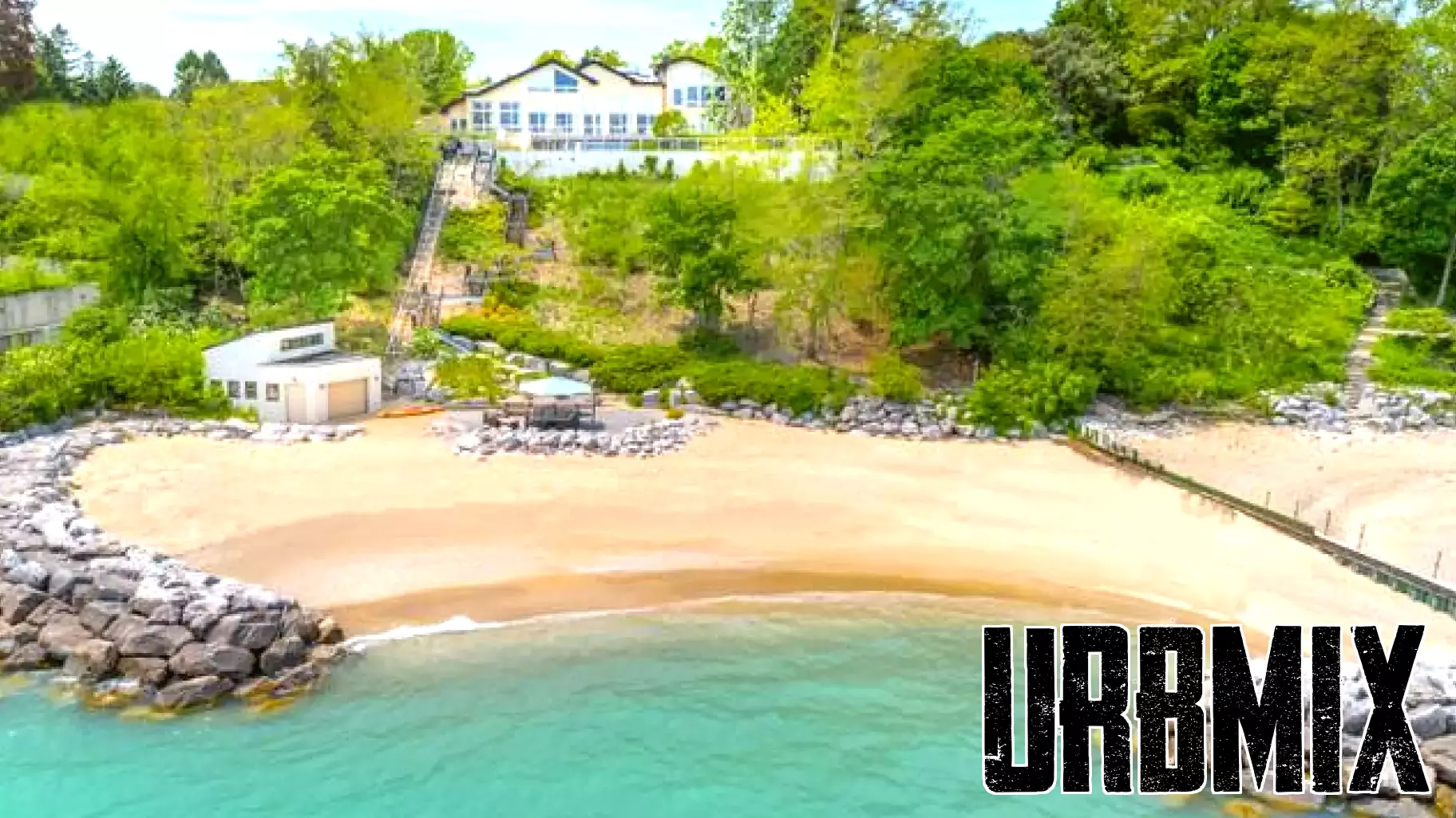 House with ‘fantastic beach’ brings in Highland Park’s highest home price in 11 years