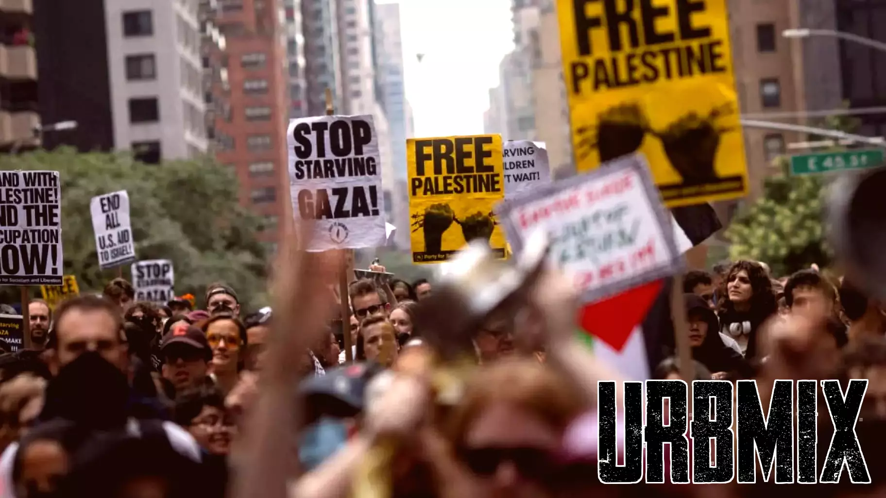 NYC anti-Israel activists protest at synagogue against Israel real estate event