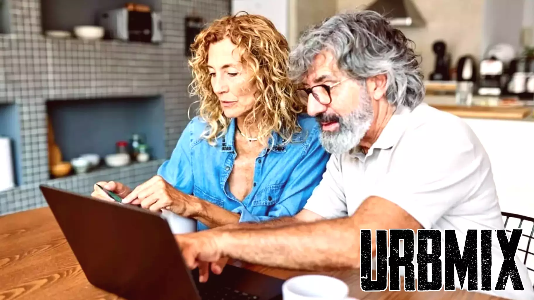 Sister, 51, Split A $260,000 Inheritance With Her Brother — He Turned His Into Real Estate, She's Still In Mutual Funds And Regrets It