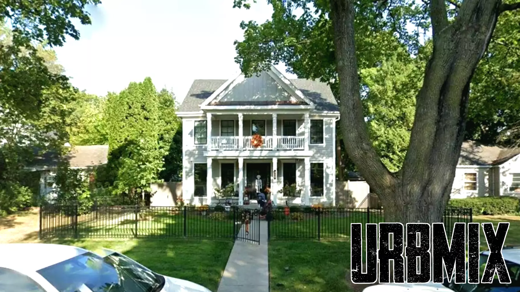St. Charles Single-Family Home Fetches $1.35 Million