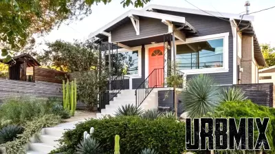 A Restoration Hardware Stylist Turned an 870-Square-Foot California Bungalow into an Indoor-Outdoor Oasis
